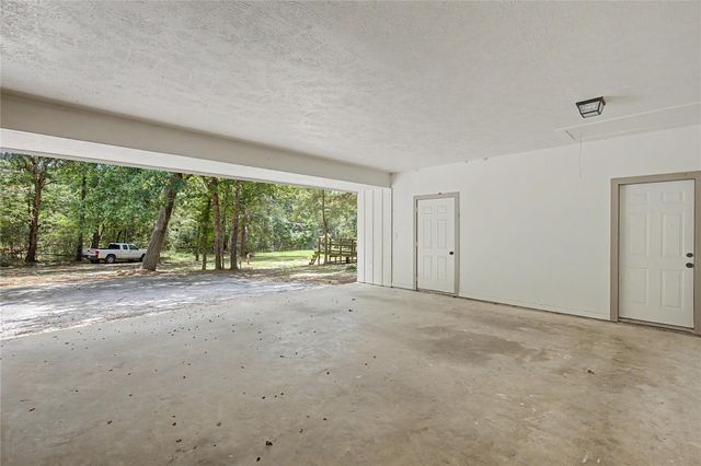 83 Dahlia Road, Huntsville, TX 77320