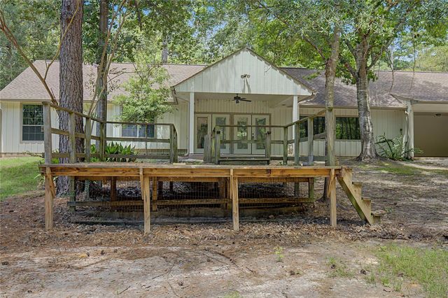 83 Dahlia Road, Huntsville, TX 77320