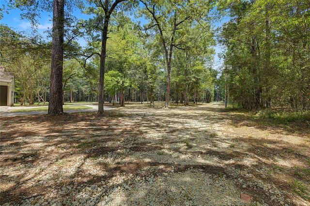 83 Dahlia Road, Huntsville, TX 77320