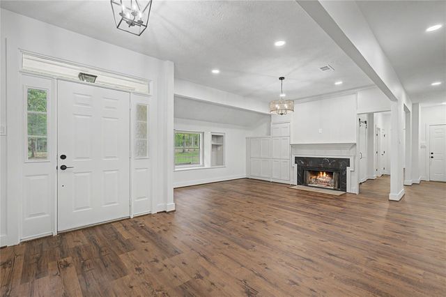 83 Dahlia Road, Huntsville, TX 77320