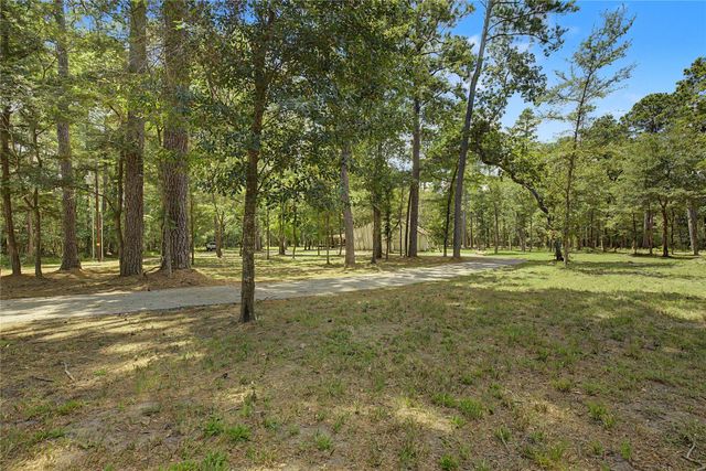 83 Dahlia Road, Huntsville, TX 77320
