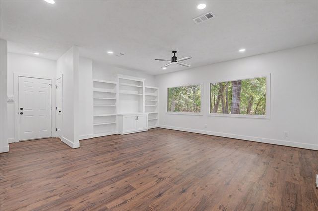 83 Dahlia Road, Huntsville, TX 77320