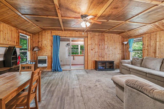 114 S 180th Avenue, Hesperia, MI 49421