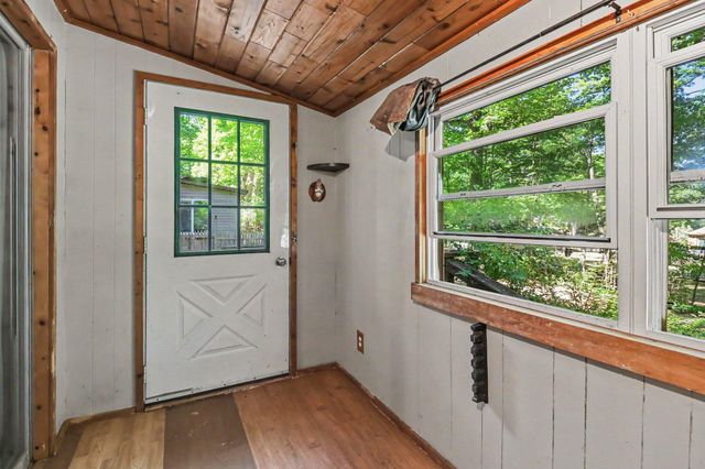 114 S 180th Avenue, Hesperia, MI 49421