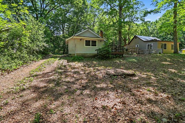114 S 180th Avenue, Hesperia, MI 49421
