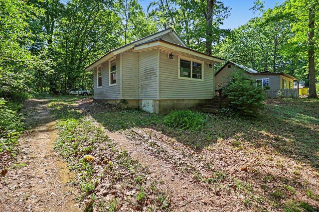 114 S 180th Avenue, Hesperia, MI 49421