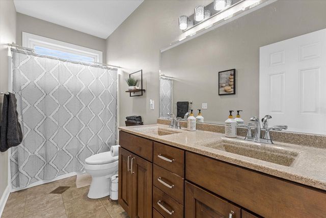 8225 Virginia CIRCLE, Wind Lake, WI 53185