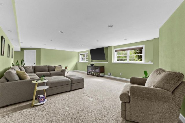 8225 Virginia CIRCLE, Wind Lake, WI 53185