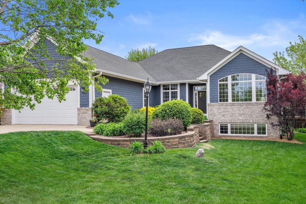 8225 Virginia CIRCLE, Wind Lake, WI 53185