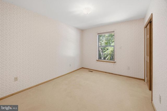5 PRINCE ANDREW CT, Marlton, NJ 08053