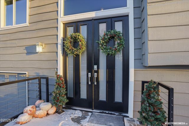 13141 Nora Drive, Anchorage, AK 99515