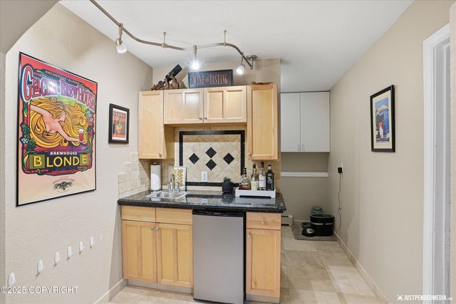 13141 Nora Drive, Anchorage, AK 99515