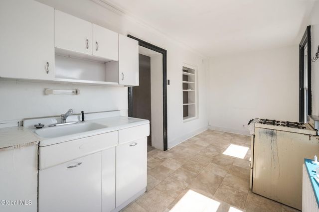 128 Hamilton Street, Albany, NY 12207