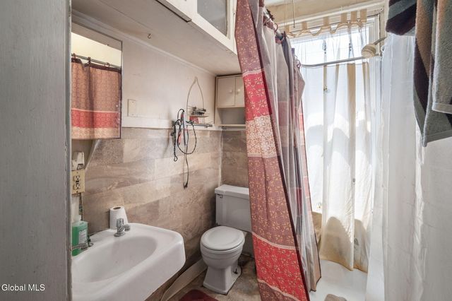 128 Hamilton Street, Albany, NY 12207