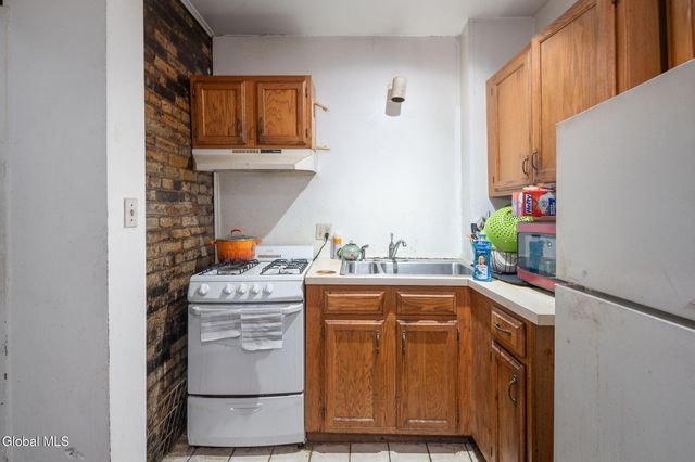 128 Hamilton Street, Albany, NY 12207