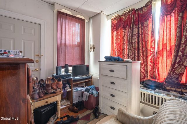 128 Hamilton Street, Albany, NY 12207