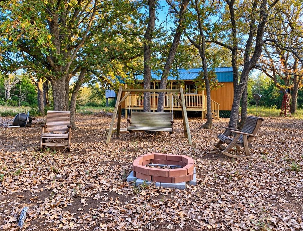 332 Deep Creek Lane, Franklin, TX 77856 — exterior