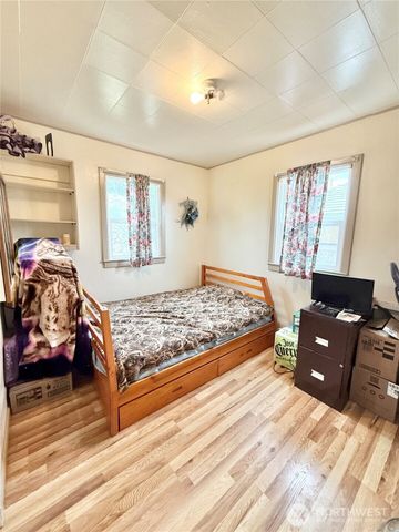 12 Dewberry Avenue W, Omak, WA 98841