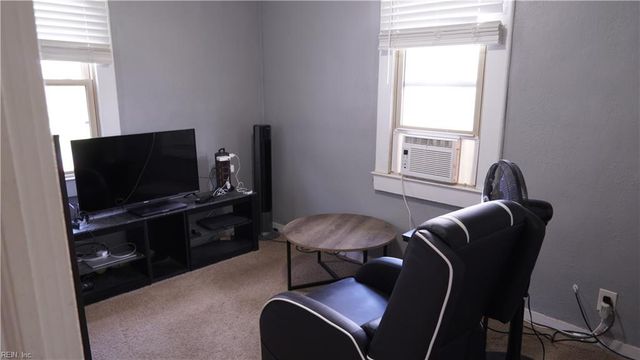 39 Pollux CIR W, Portsmouth, VA 23701