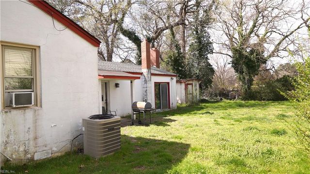 39 Pollux CIR W, Portsmouth, VA 23701