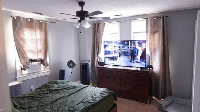 39 Pollux CIR W, Portsmouth, VA 23701