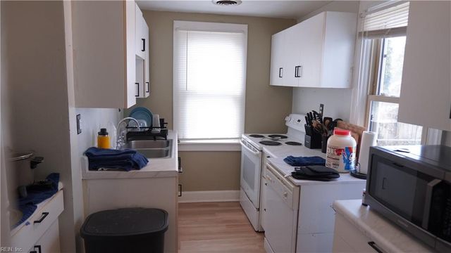 39 Pollux CIR W, Portsmouth, VA 23701