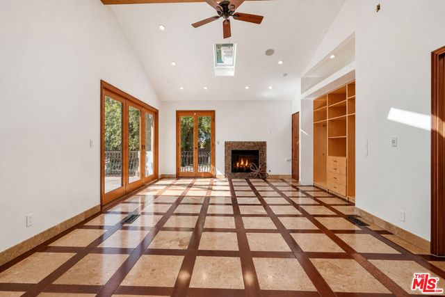 1260 Roscomare Road, Los Angeles, CA 90077