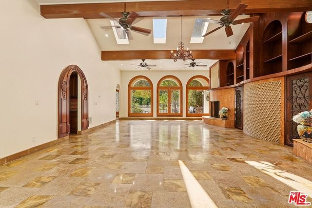 1260 Roscomare Road, Los Angeles, CA 90077