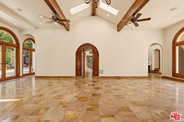 1260 Roscomare Road, Los Angeles, CA 90077