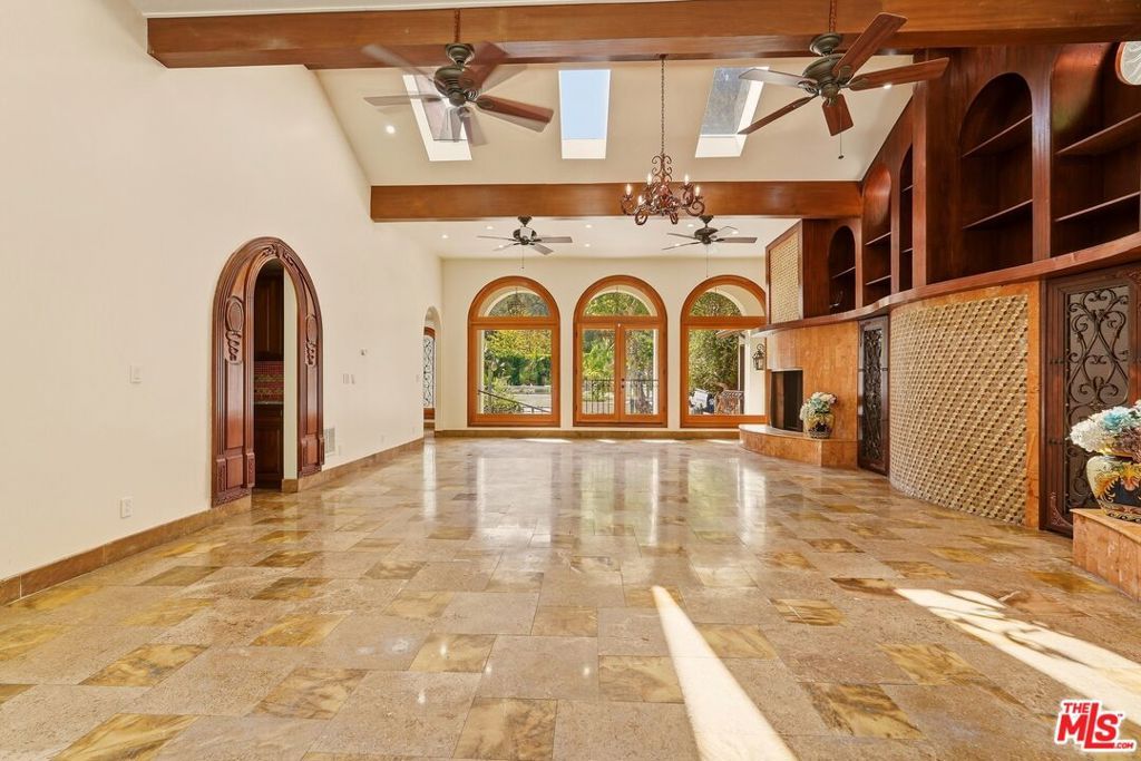 1260 Roscomare Road, Los Angeles, CA 90077 — photo 3