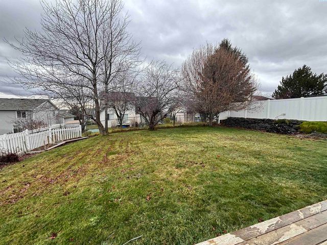 1945 NW Valhalla Dr., Pullman, WA 99163