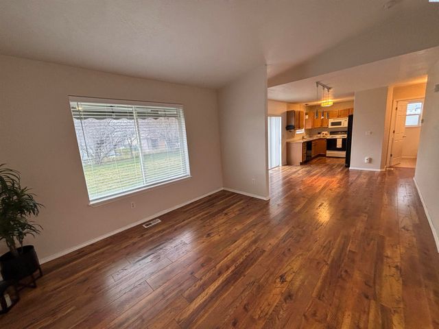 1945 NW Valhalla Dr., Pullman, WA 99163