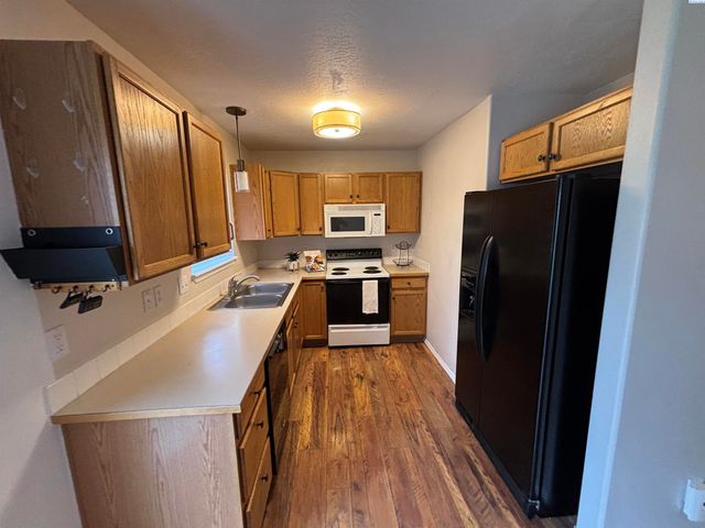 1945 NW Valhalla Dr., Pullman, WA 99163