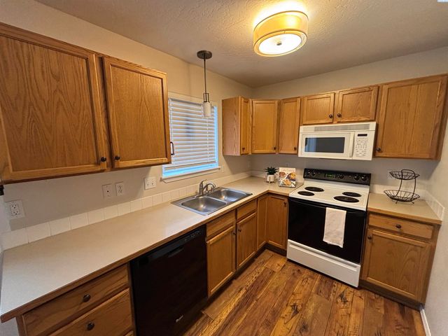 1945 NW Valhalla Dr., Pullman, WA 99163