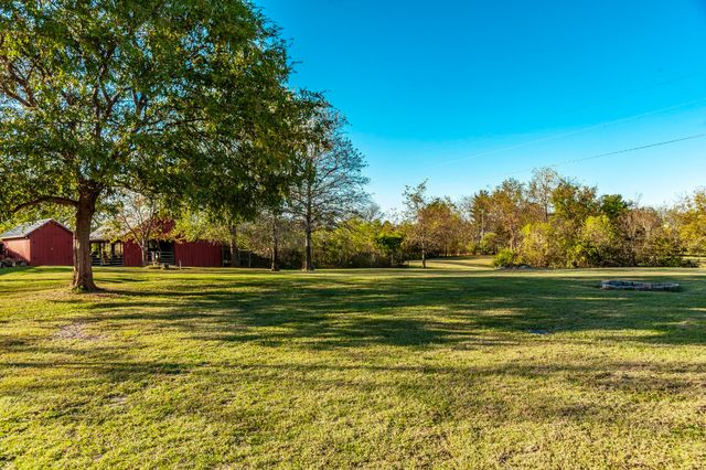 1745 Saundersville Rd, Hendersonville, TN 37075