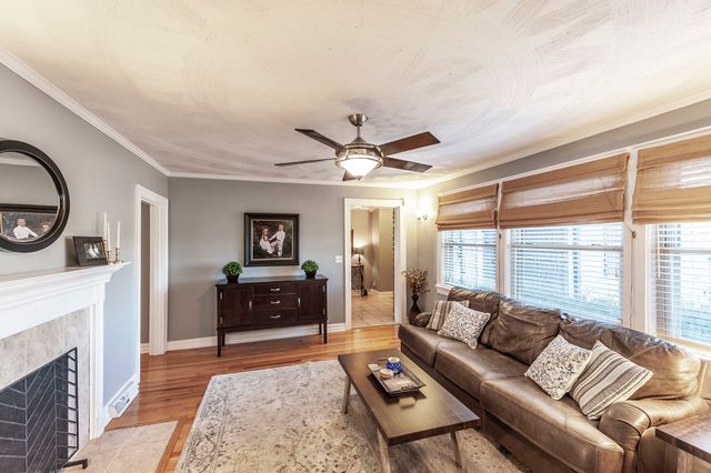 1745 Saundersville Rd, Hendersonville, TN 37075