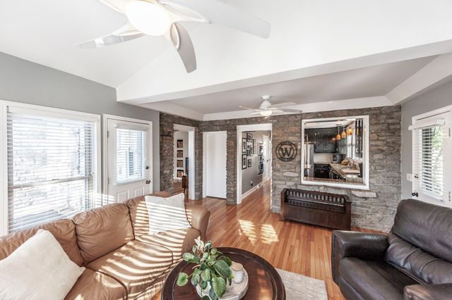 1745 Saundersville Rd, Hendersonville, TN 37075