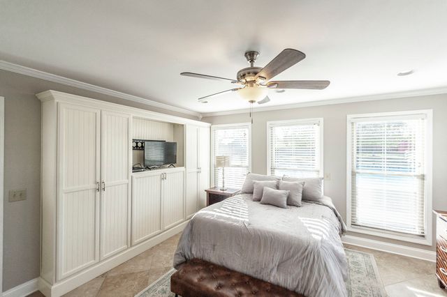 1745 Saundersville Rd, Hendersonville, TN 37075