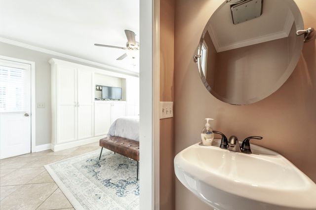 1745 Saundersville Rd, Hendersonville, TN 37075