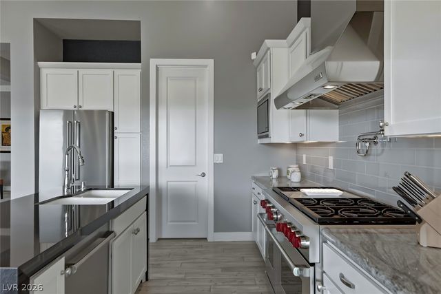 12335 Skyracer Drive, Las Vegas, NV 89138