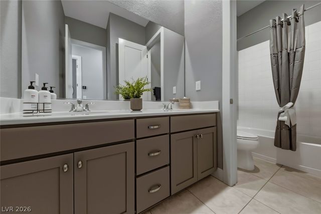 12335 Skyracer Drive, Las Vegas, NV 89138