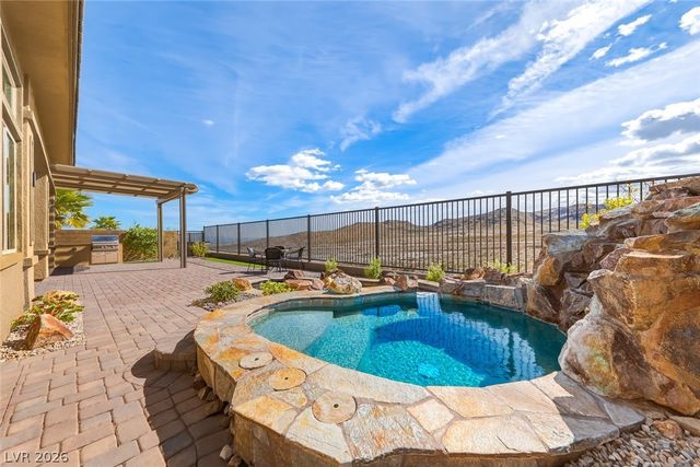 12335 Skyracer Drive, Las Vegas, NV 89138