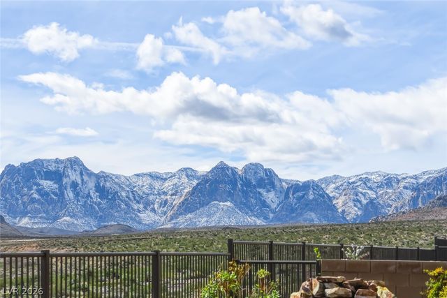 12335 Skyracer Drive, Las Vegas, NV 89138