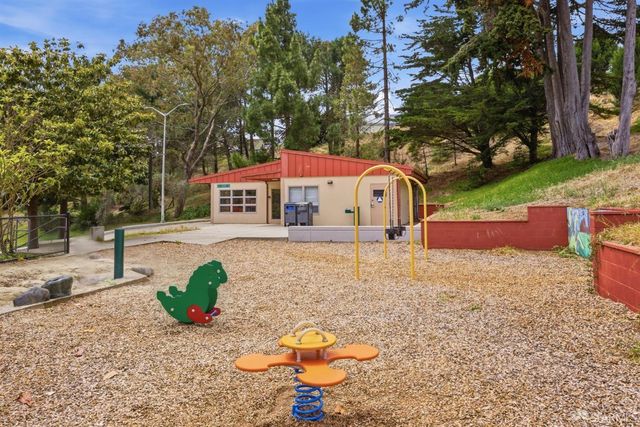 468 Wyandotte Avenue, Daly City, CA 94014