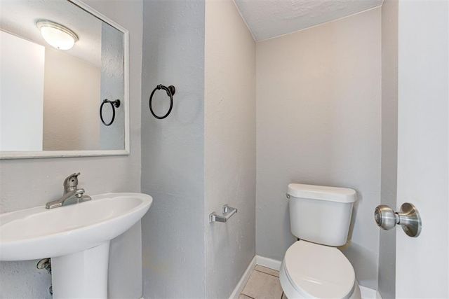 1622 E Claudia Street, Norman, OK 73071