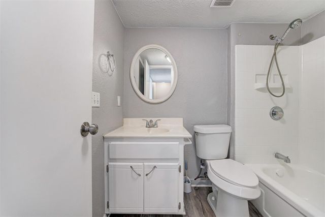 1622 E Claudia Street, Norman, OK 73071