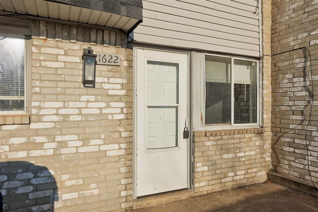1622 E Claudia Street, Norman, OK 73071