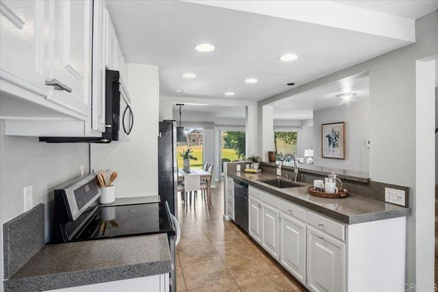 213 Via Osuna, Rancho Santa Fe, CA 92091