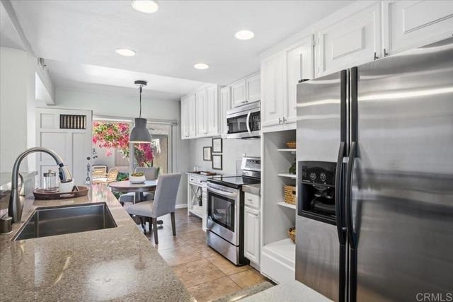 213 Via Osuna, Rancho Santa Fe, CA 92091