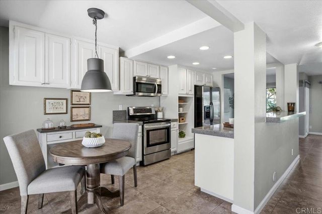 213 Via Osuna, Rancho Santa Fe, CA 92091